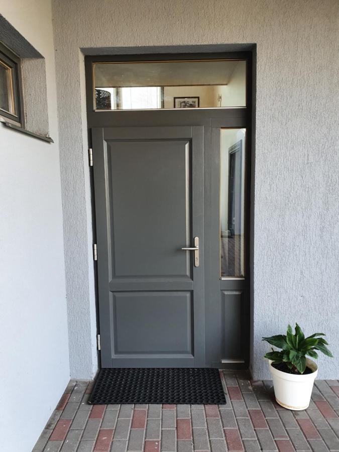 Valet Apartment Marupe Bagian luar foto